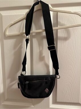 Kendra Scott Black Crossbody Sling Bag for women - Minimal Everyday Carry. NWOT